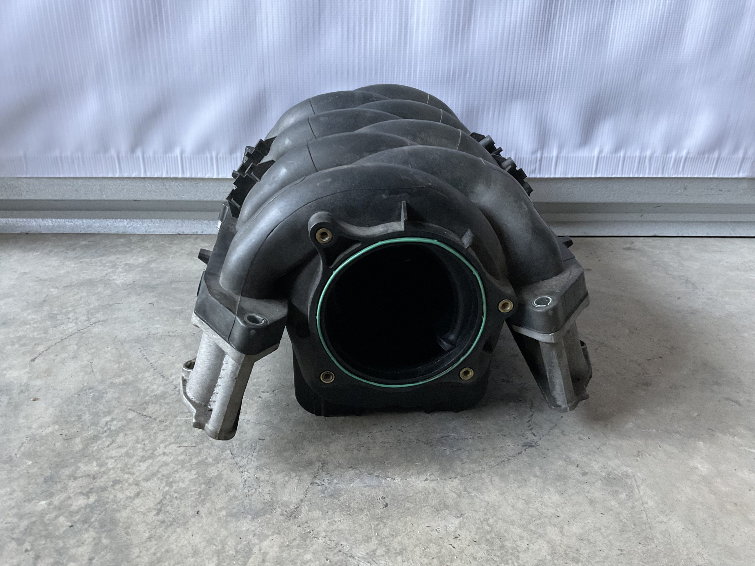 2006 Range Rover HSE 4.4L Intake 2006-2009 “USED” “Stock No: 167”