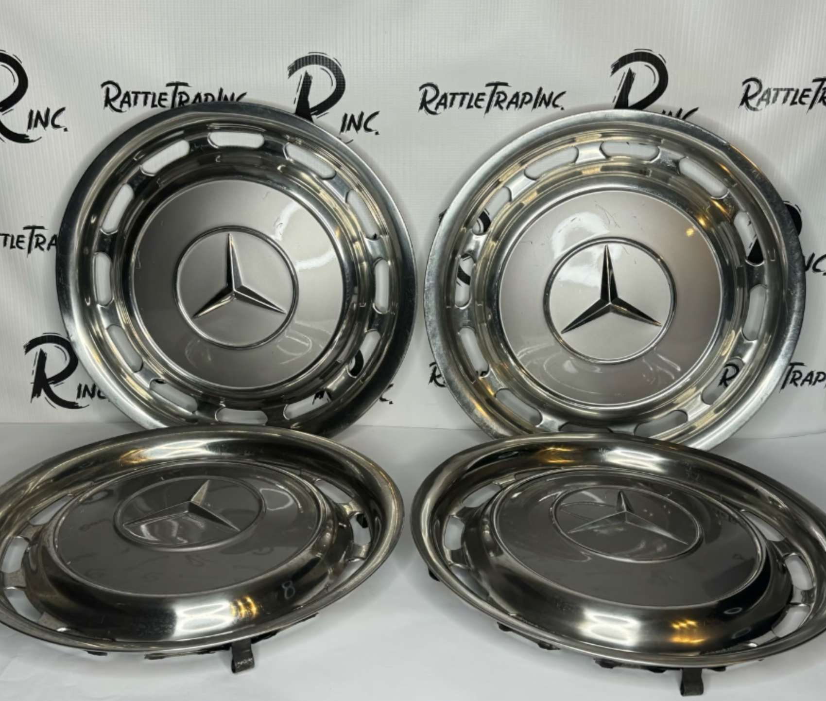 MERCEDES W114 W115 W110 W111 W108 W109 pcs 4 original hubcaps “Used, Stock No: 301”