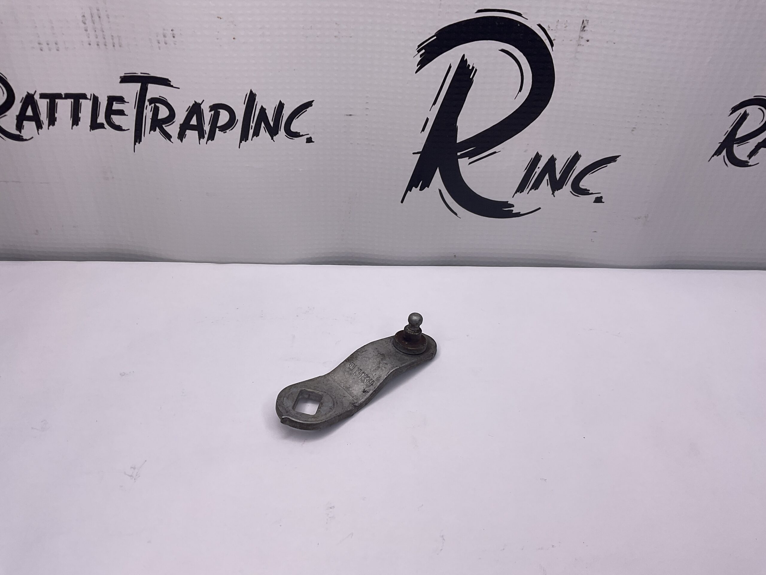 GM Automatic Transmission Range Selector Cable Lever 13413360 “Used, Stock No: 0557”