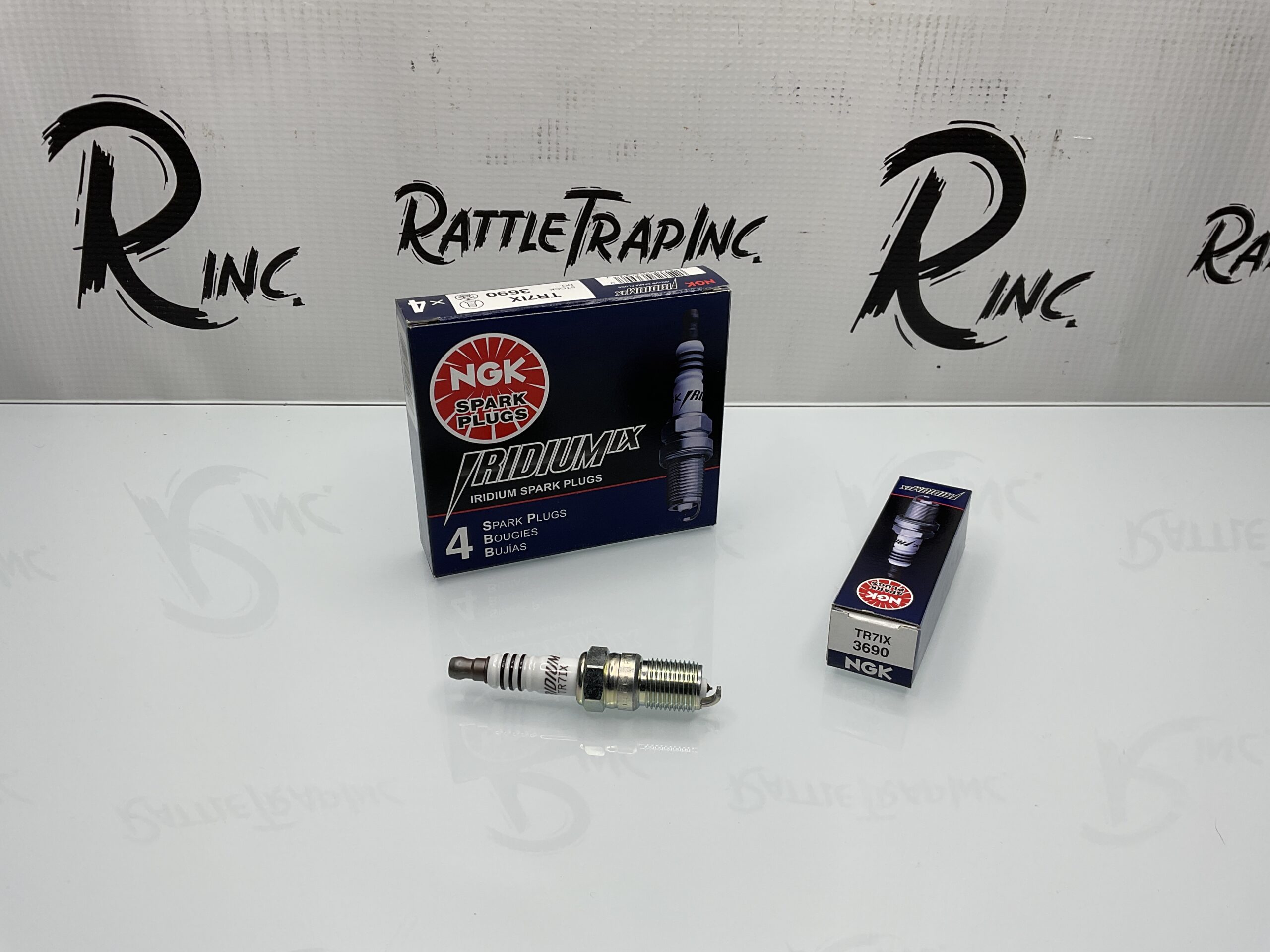NGK Iridium IX Spark Plug Part No: TR7IX, 3690 “New, Stock No: 0617