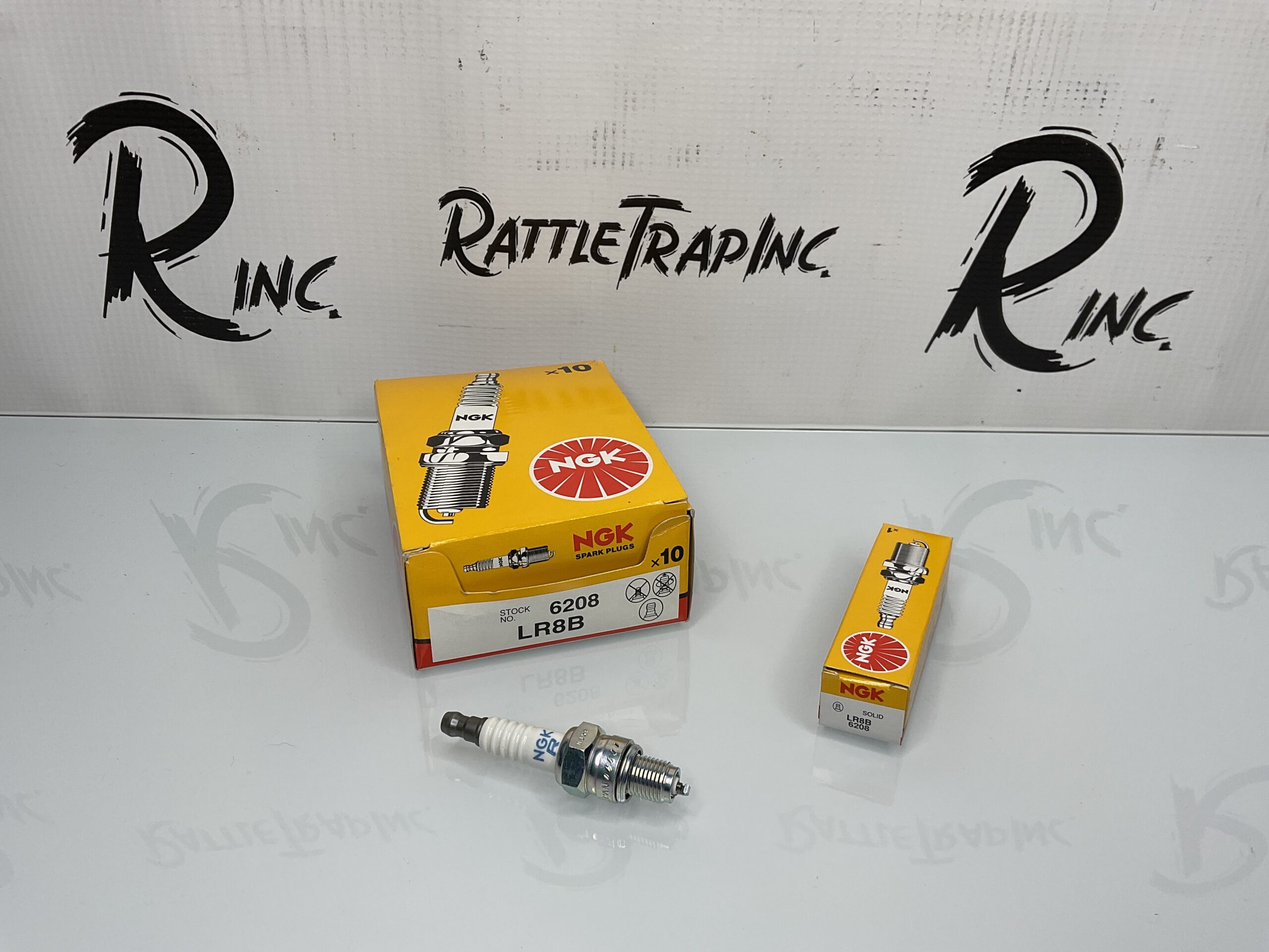 NGK Spark Plug Part No: LR8B, 6208 “New, Stock No: 0634”