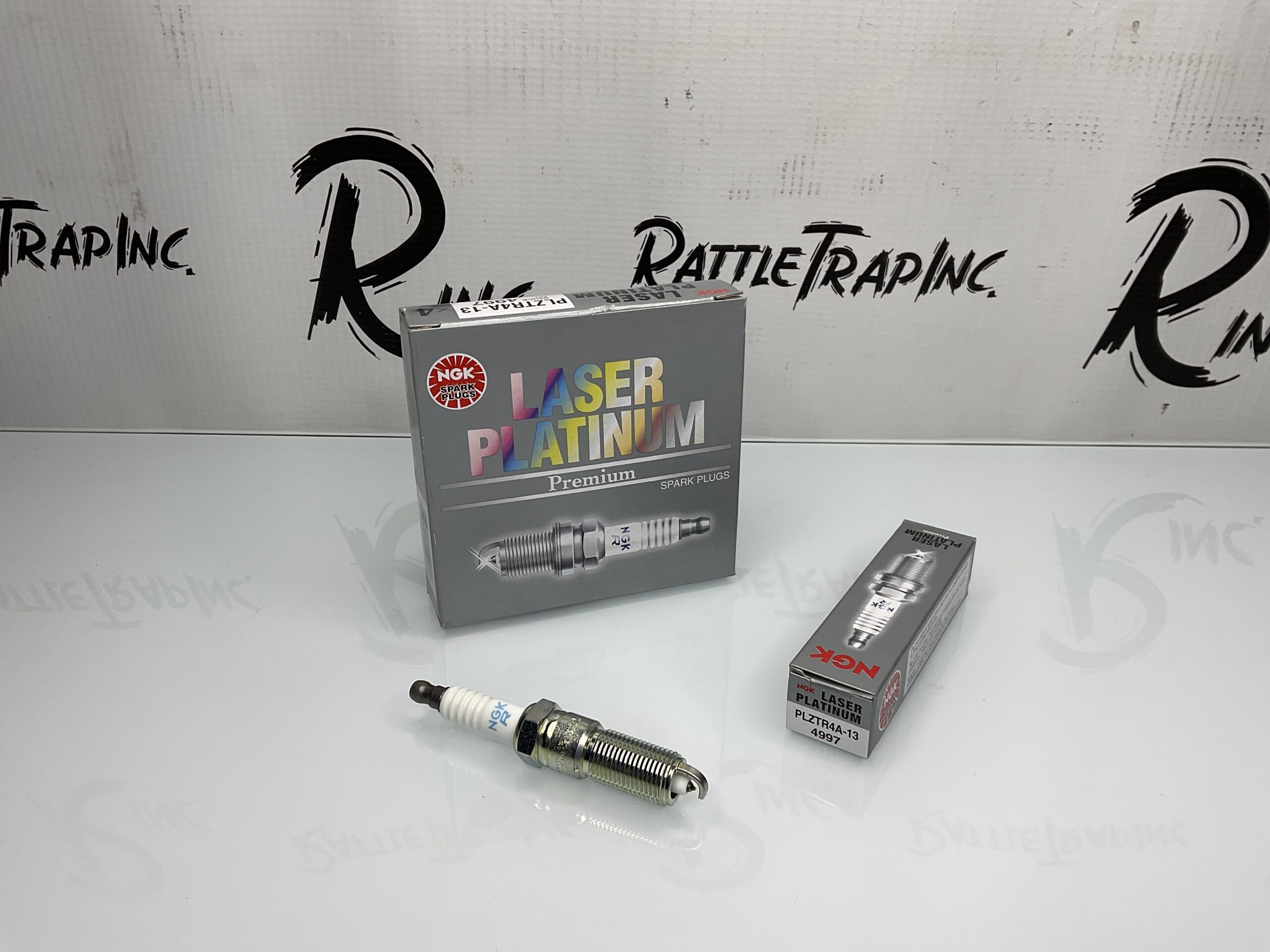 NGK Laser Platinum Spark Plugs Part No: PLZTR4A-13, 4997 “New, Stock No: 0678”