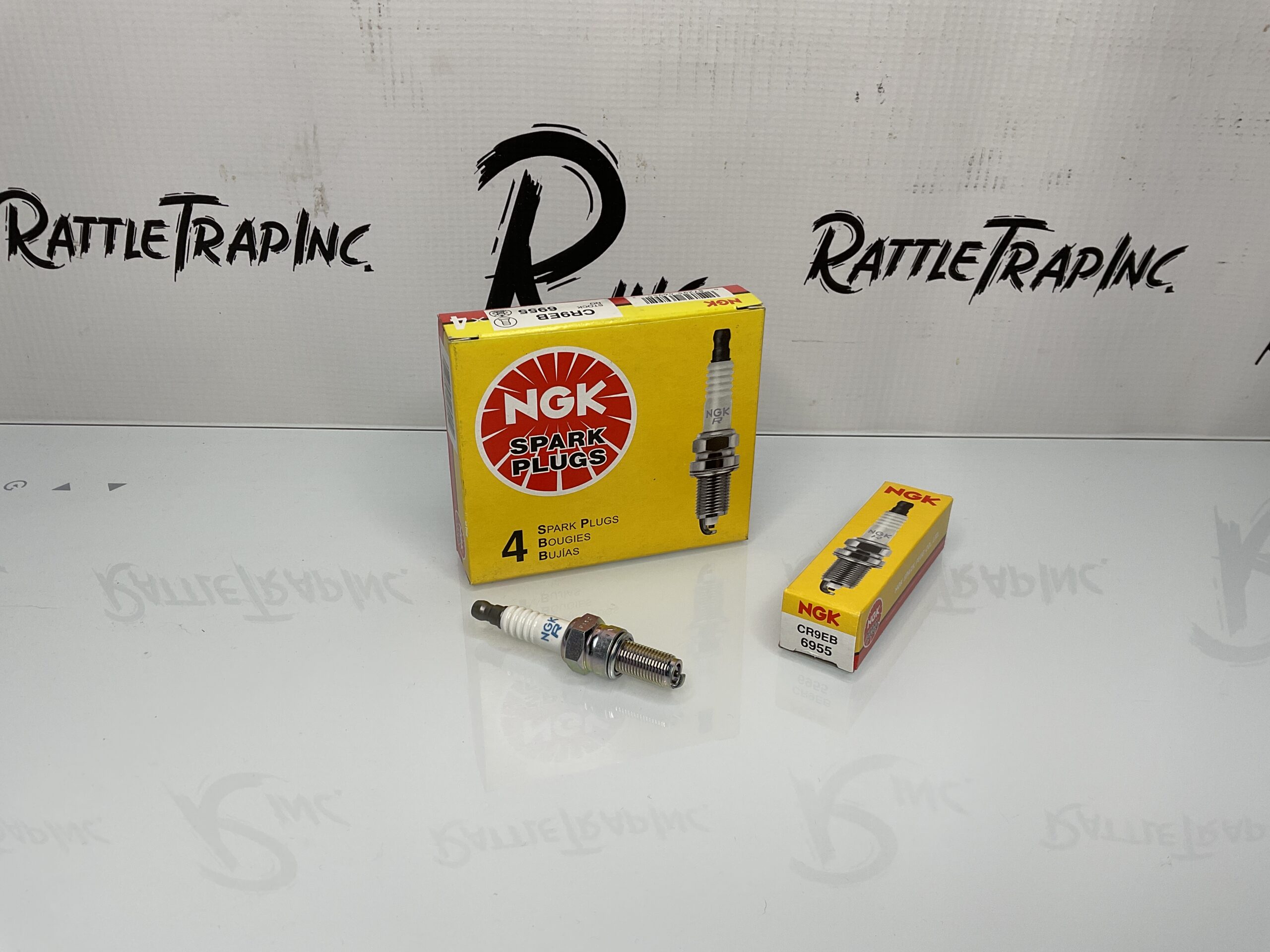 NGK Spark Plug Part No: CR9EB, 6955 “New, Stock No: 0691