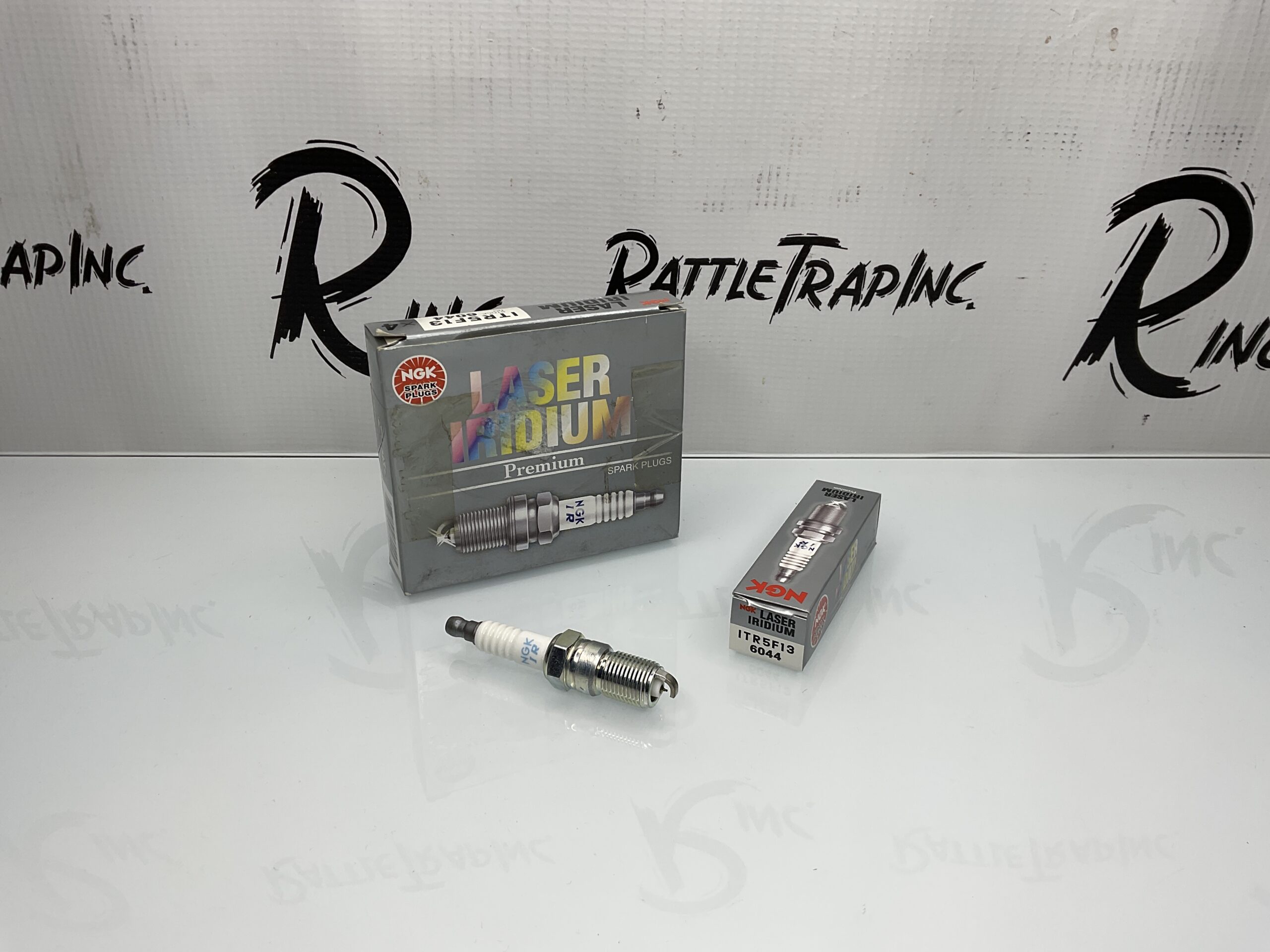 NGK Laser Iridium Premium Spark Plug Part No: ITR5F13, 6044 “New, Stock No: 0702”