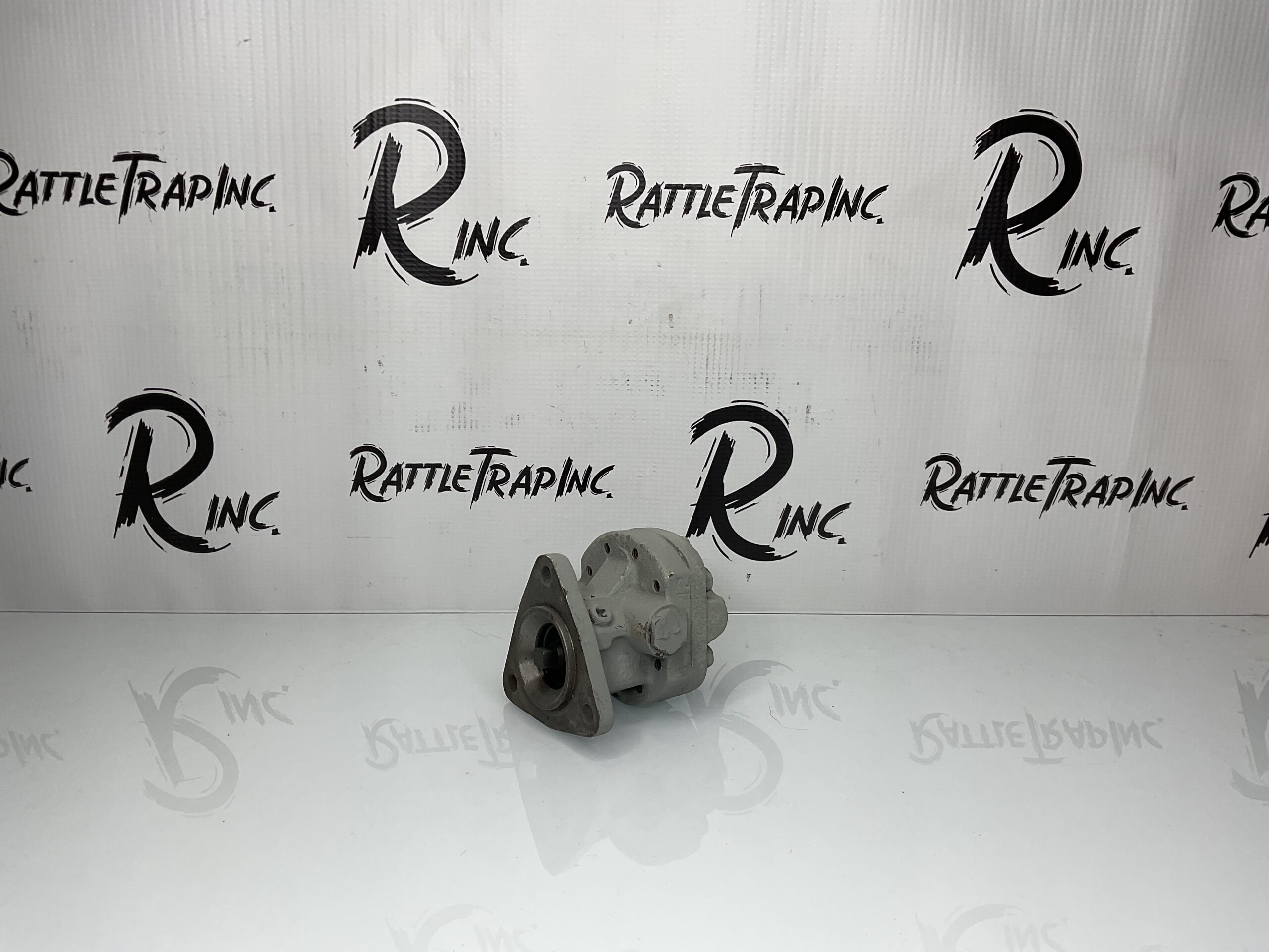 Detroit Diesel Series 60 8.2N Fuel Pincher Fuel Pump Part No: 5113776, 5199560“Used, Stock No: 0711”