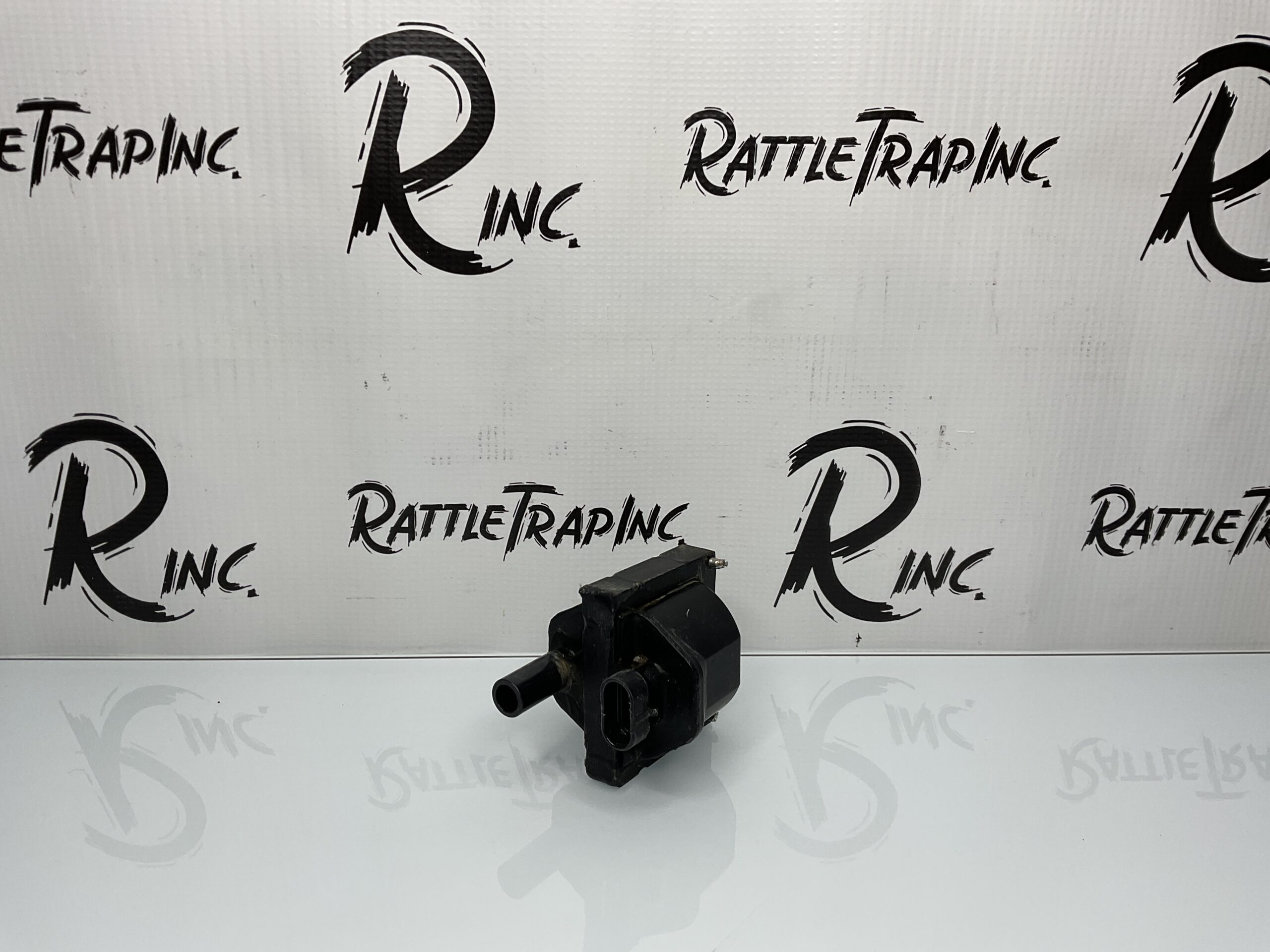 GM 7.4 Vortec Ignition Coil OEM (Pulled from vehicle with 9k miles) Part No: CE20003 “Used, Stock No: 0731”