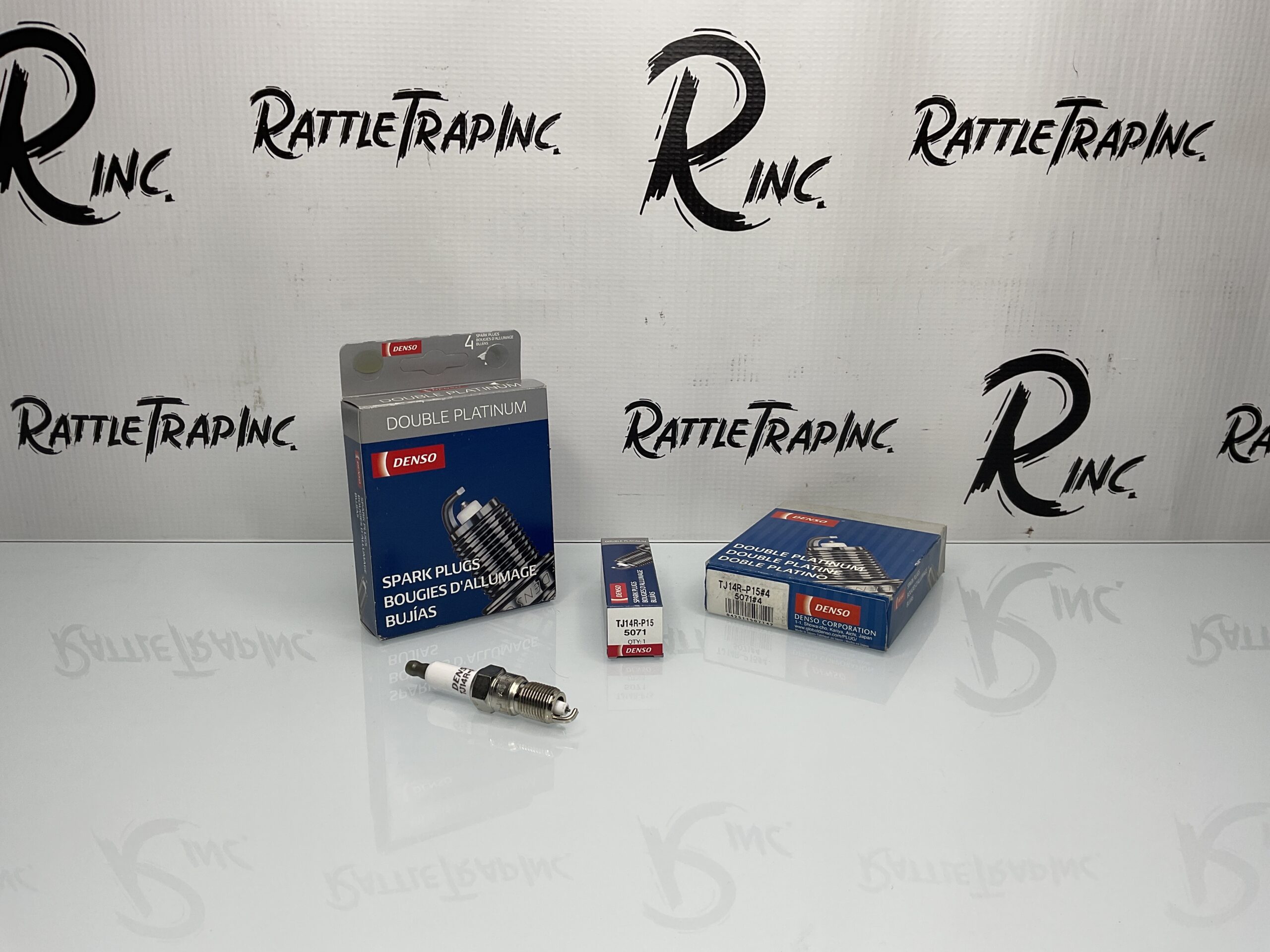 Denso Double Platinum Spark Plug Part No: TJ14R-P15, 5071 (New, Stock No: 0764)