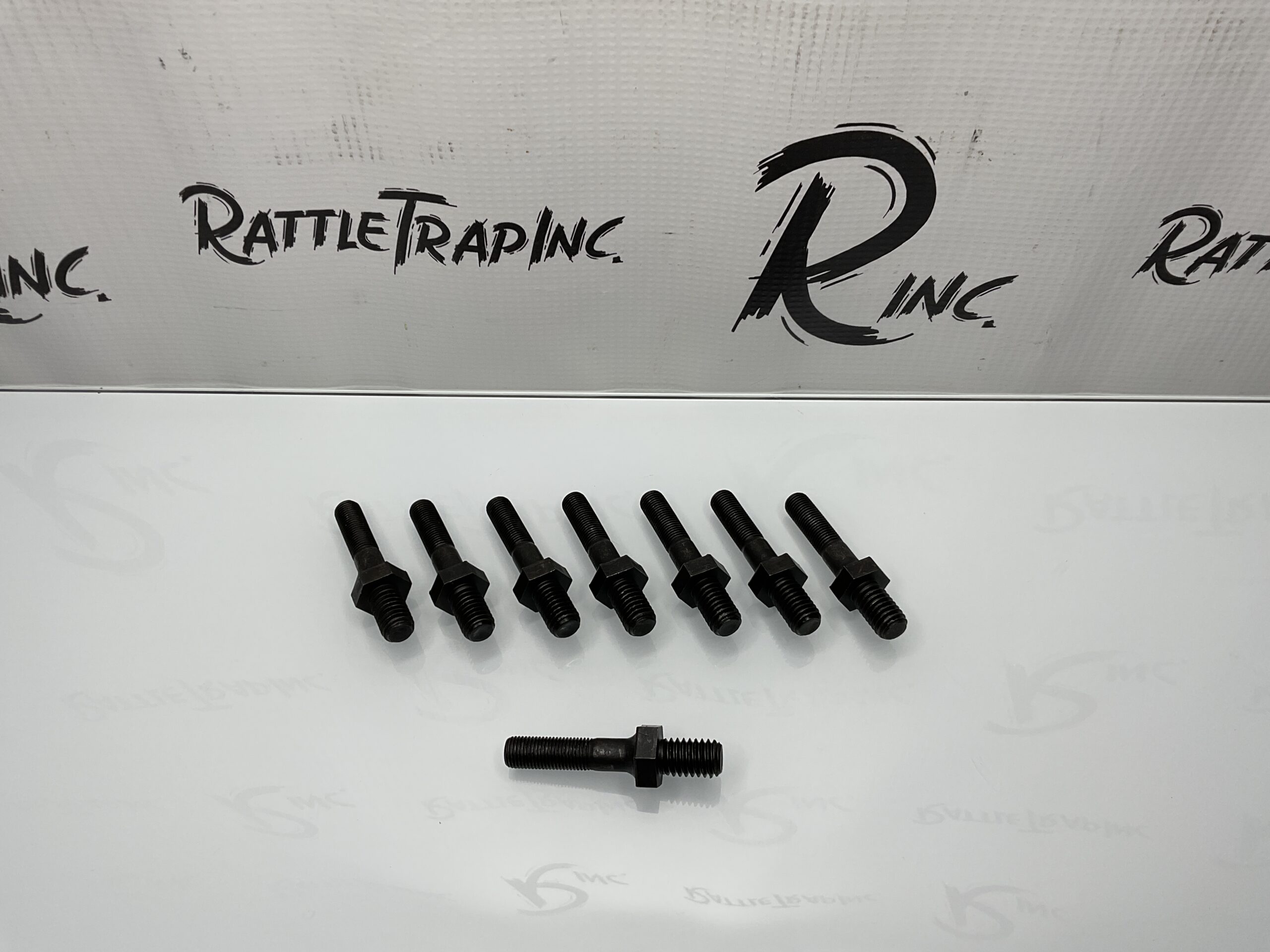 CHEVROLET 5.7L/350 Chevy small block Gen I Rocker Arm Studs QTY 8 “New, Stock No: 0600”