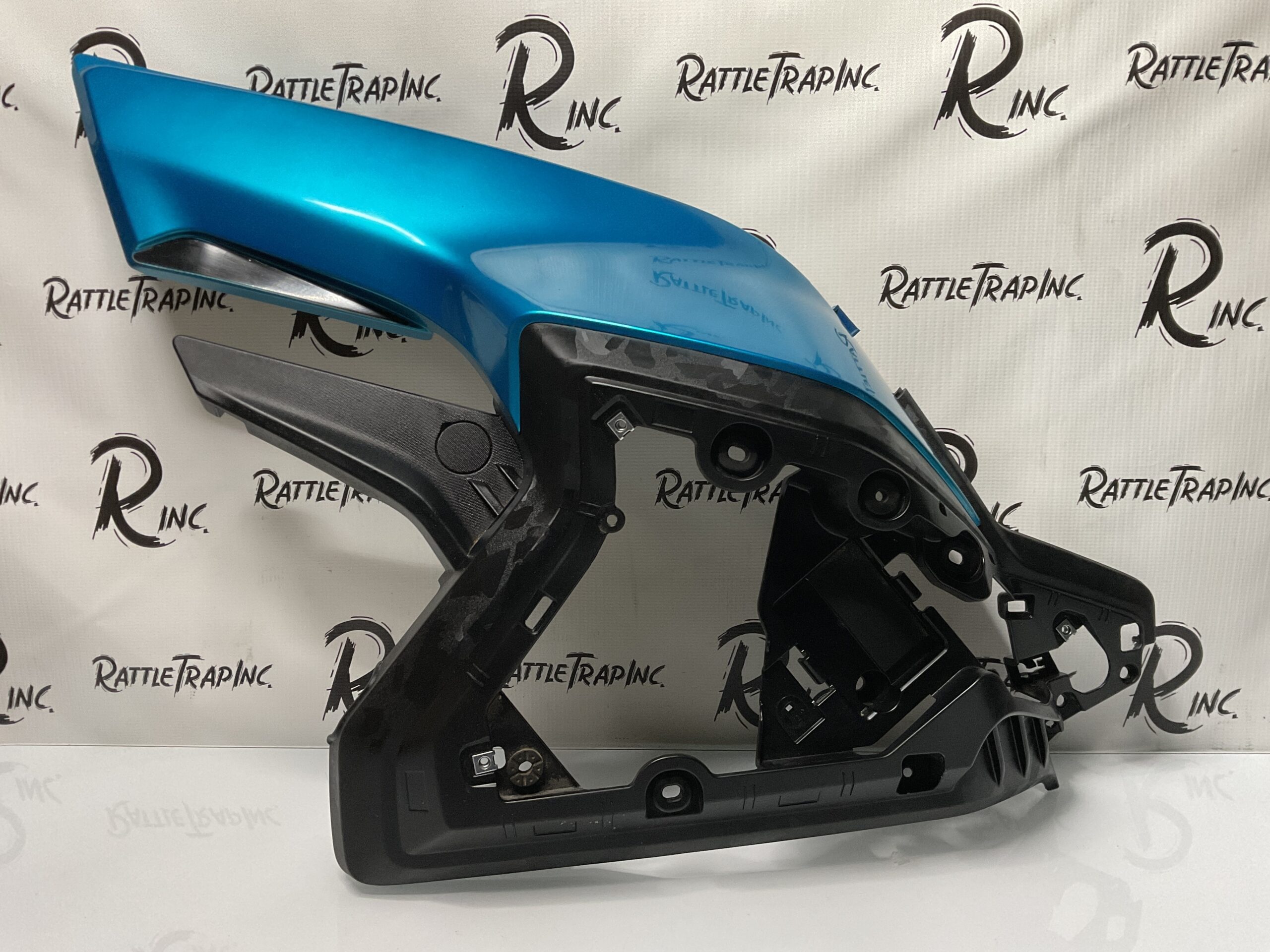 2025 CF Moto Ibex 450 OEM RH Fuel Tank Fairing 6AQV-040403-6000, 6AQV-040504-6001(Used, Stock No: 0898)
