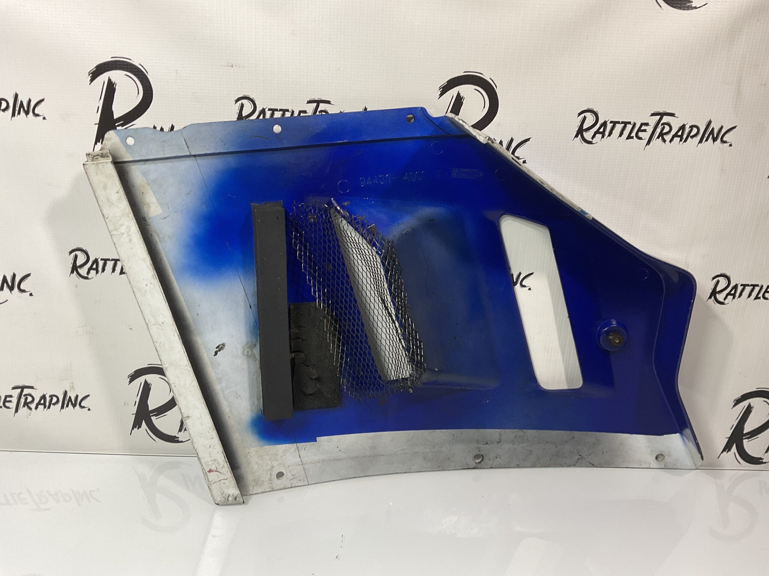 Suzuki OEM 1991 – 92 GSXR 1100 Right Mid Cowling Blue/White (Used, Stock No: 0906)