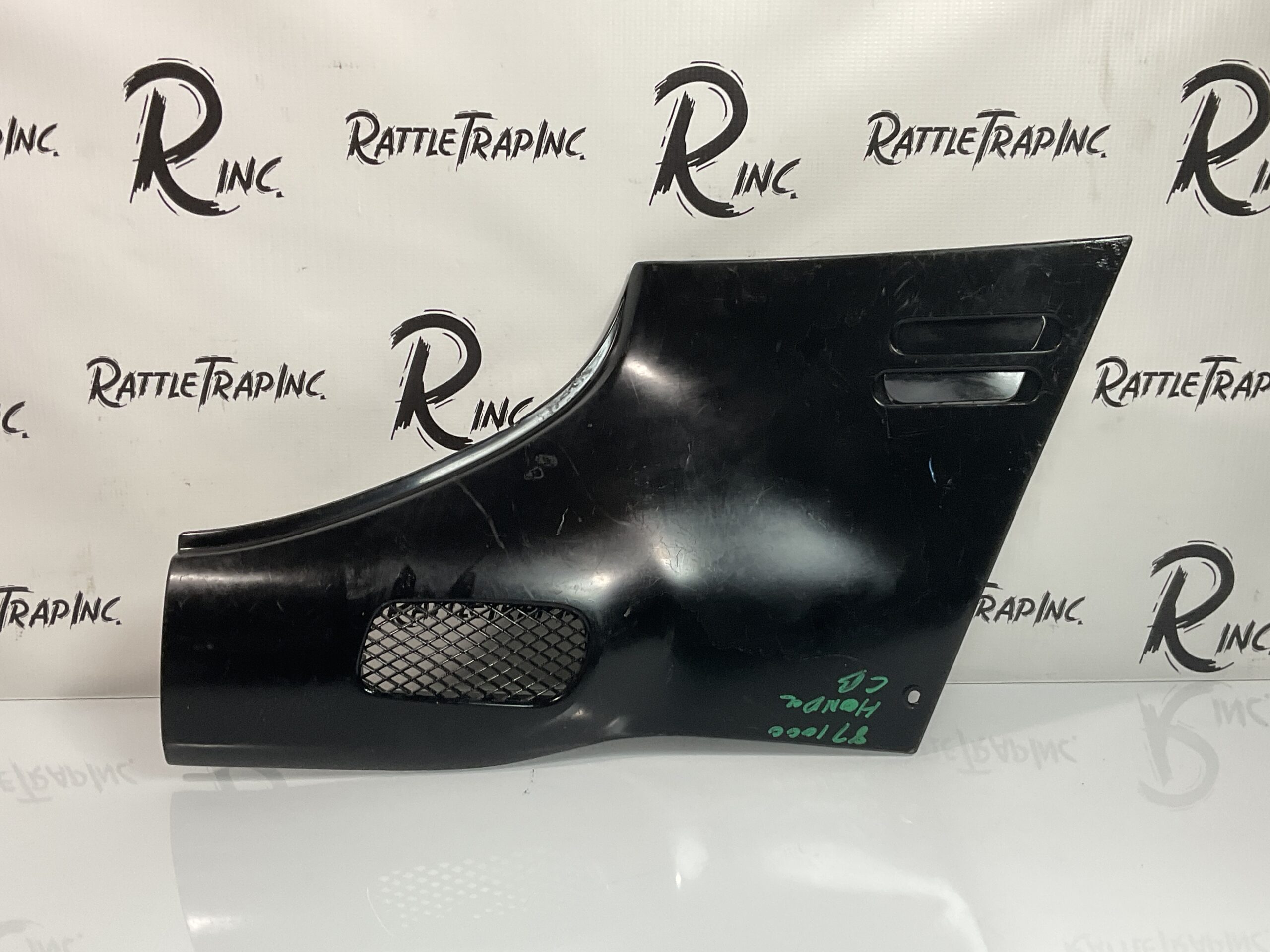 HONDA CBR1000F HURRICANE RIGHT SIDE COWL COVER FAIRING (Used, Stock No: 0907)