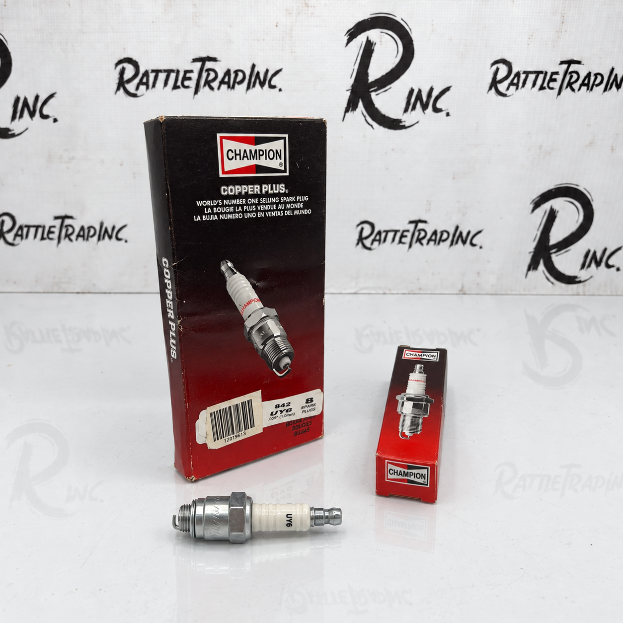 Champion Spark Plug Part No: 842, UY6 (New, Stock No: 0943)